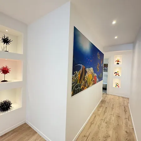 Moderne Avec Terrasse, Centre *