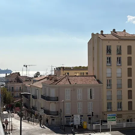 Moderne Avec Terrasse, Centre